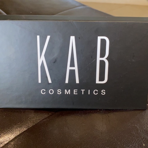 KAB Cosmetics Day + Night Eyeshadow Palette - Picture 3 of 3